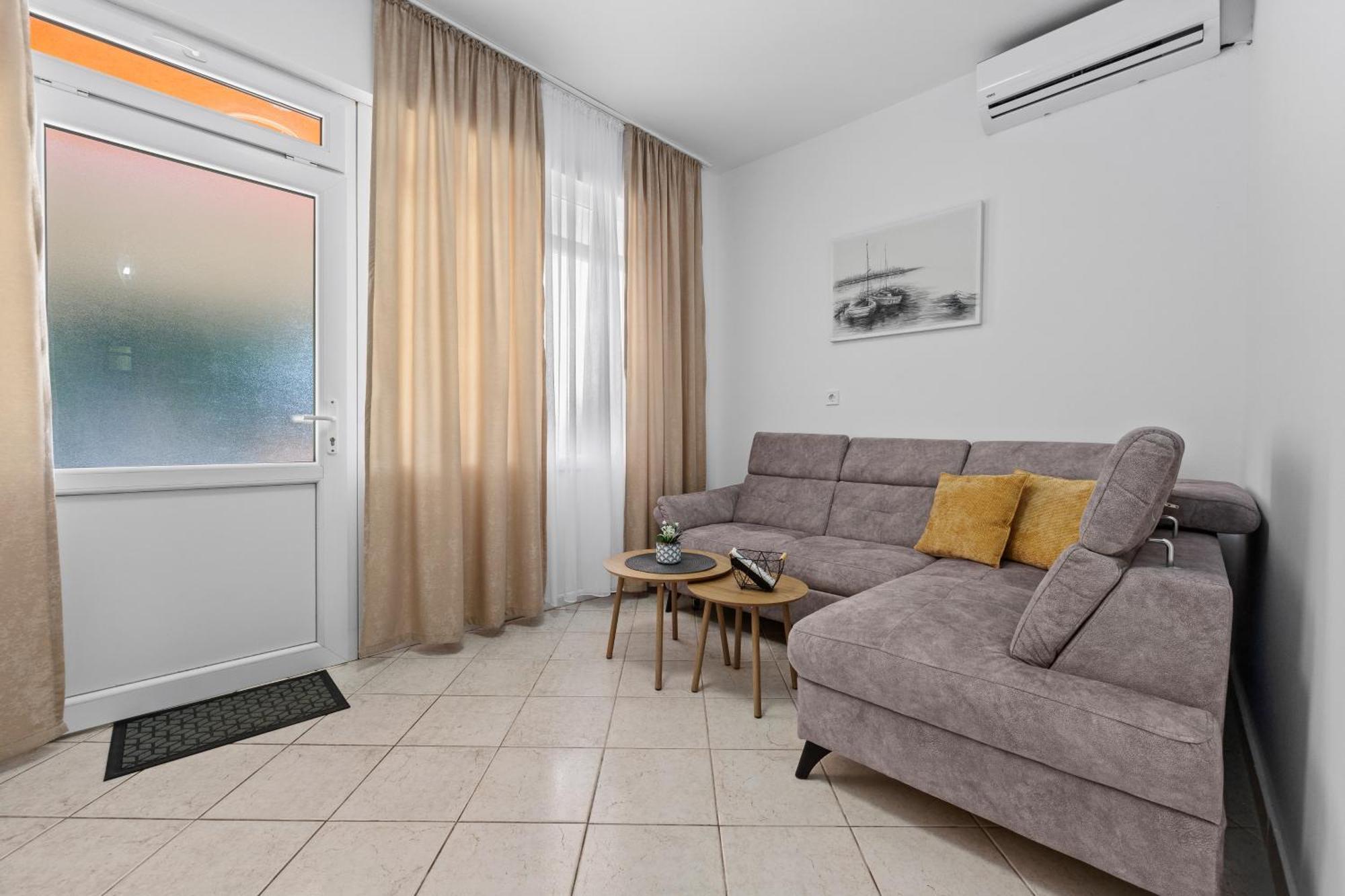 New Apartment Lejla Шишан Экстерьер фото